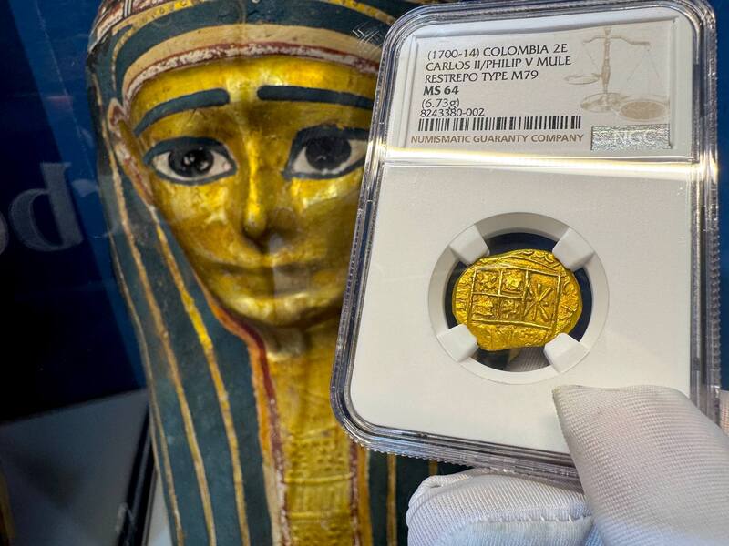 Colombia 2 Escudos 1700-14 "Charles III & Philip V" NGC 64 20