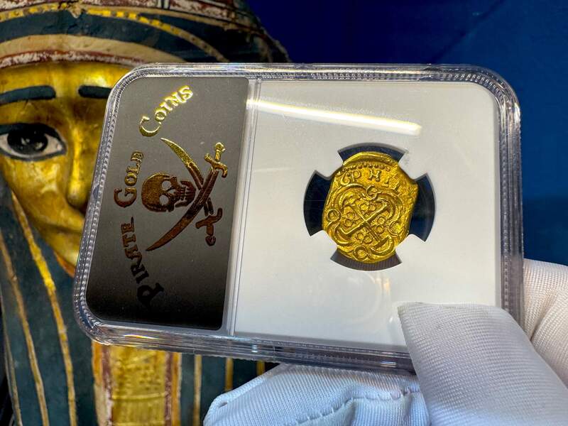 Colombia 2 Escudos 1700-14 "Charles III & Philip V" NGC 64 8