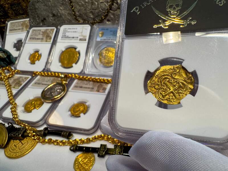 Colombia 2 Escudos 1700 "1715 Fleet Shipwreck" NGC 63 18