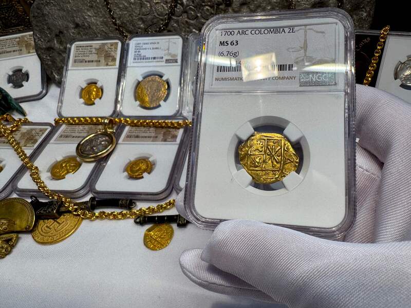Colombia 2 Escudos 1700 "1715 Fleet Shipwreck" NGC 63 13