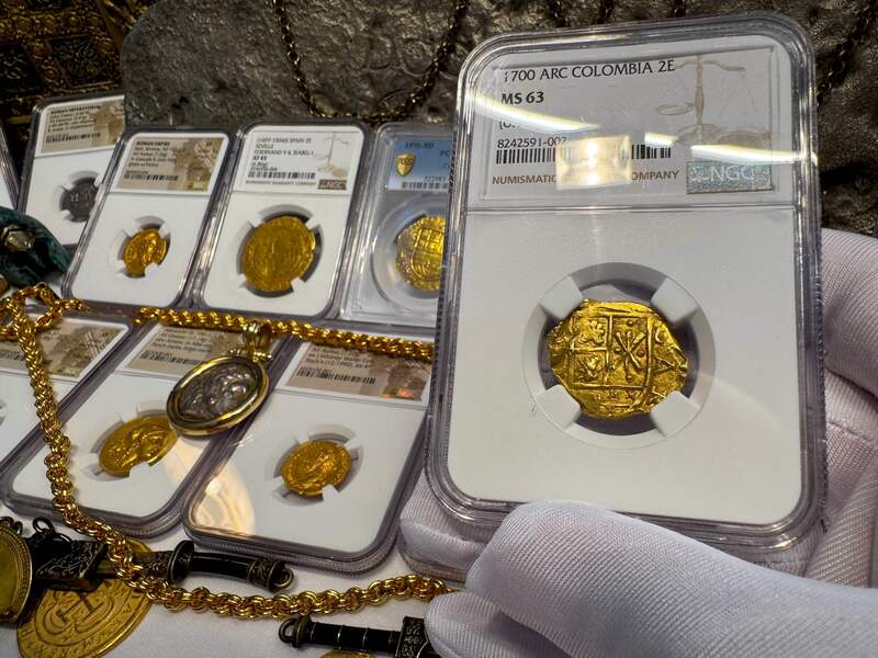 Colombia 2 Escudos 1700 "1715 Fleet Shipwreck" NGC 63 23