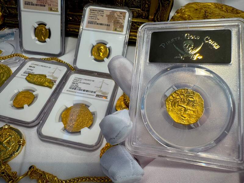 Colombia 2 Escudos 1701-14 PCGS 62 10