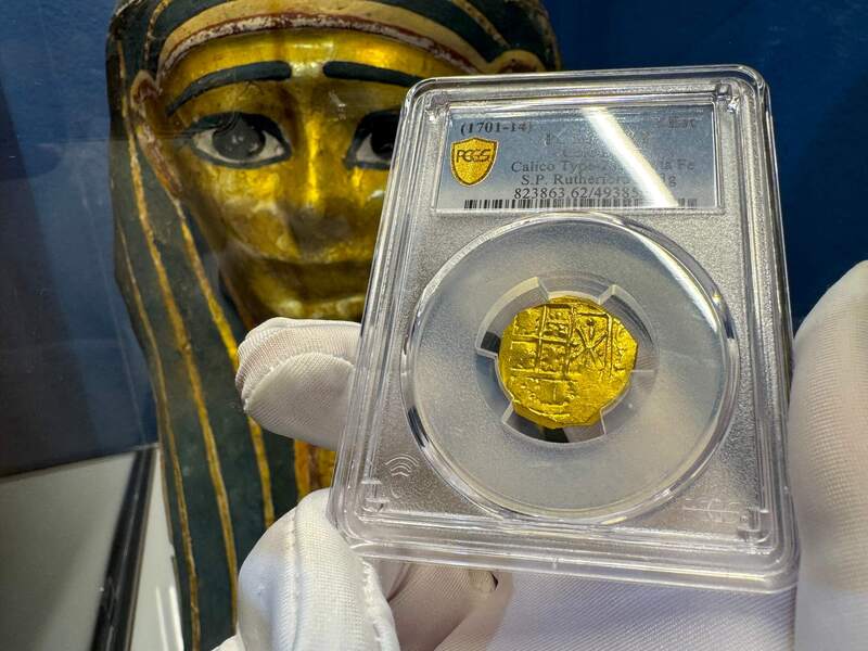 Colombia 2 Escudos 1701-14 PCGS 62 6