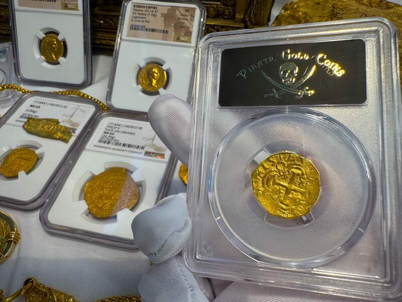 Colombia 2 Escudos 1701-14 PCGS 62 8