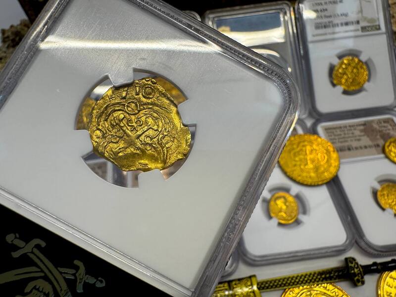 Colombia 2 Escudos 1710 "1715 Fleet Shipwreck" NGC 62 12