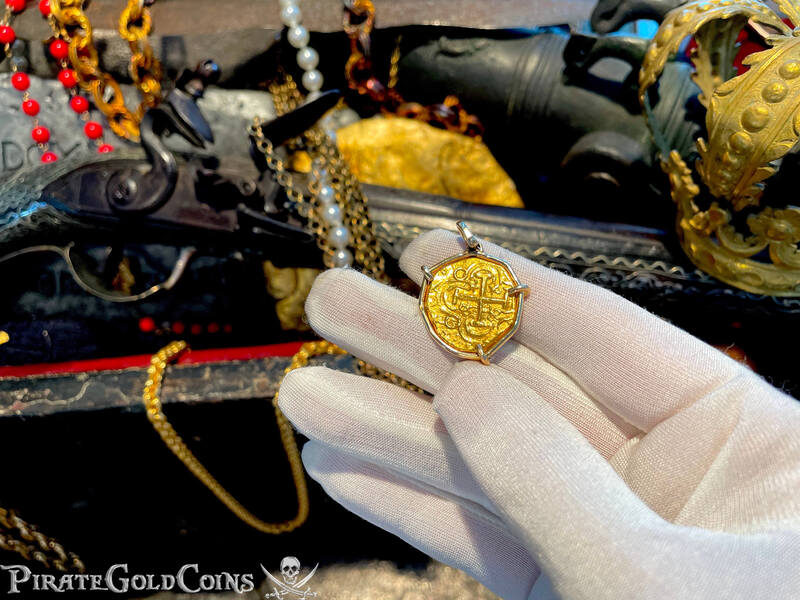Colombia 2 Escudos 1714 "From the 1715 Fleet Shipwreck" Pendant 4