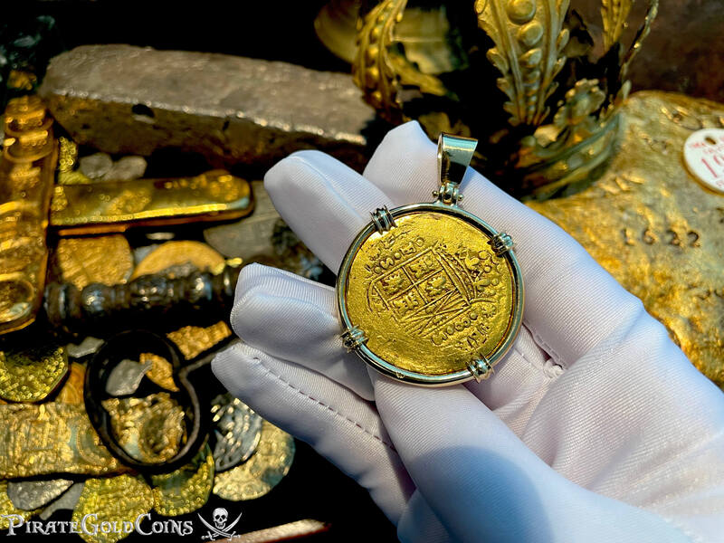 Colombia 8 Escudos 1755 "Full 4 Digit Date" 18kt Bezel 3