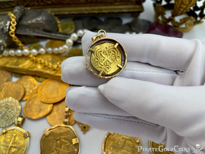 Colombia 2 Escudos 1694-1713 Ornate Pendant 4