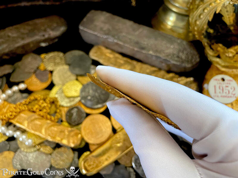 Diquis Gold "Crocodile or Gecko" Pendant 700-1400AD 7