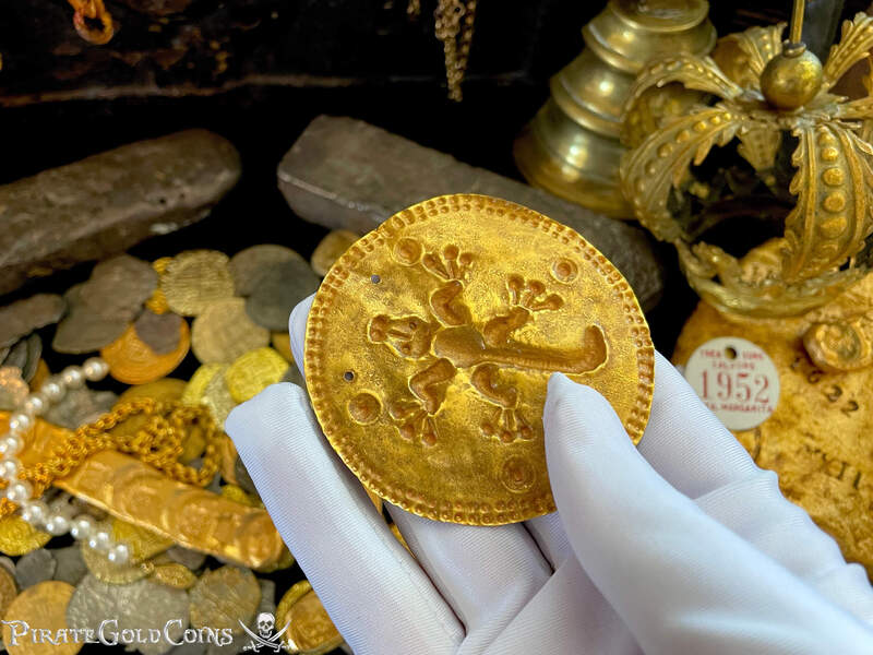 Diquis Gold "Crocodile or Gecko" Pendant 700-1400AD 8