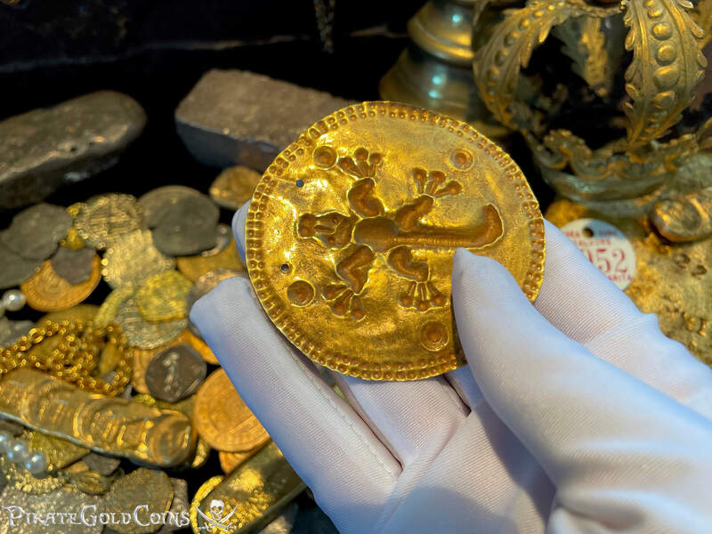 Diquis Gold "Crocodile or Gecko" Pendant 700-1400AD 9