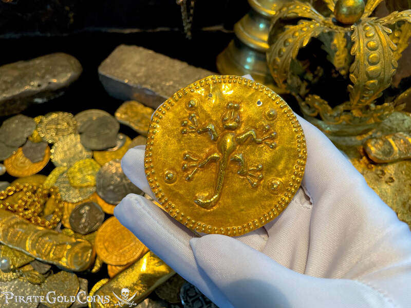 Diquis Gold "Crocodile or Gecko" Pendant 700-1400AD 11