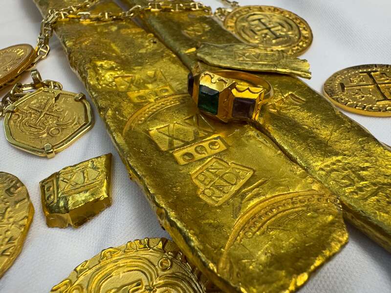 Emerald & Amethyst Ring 1 of 2 Known "1715 Fleet Shipwreck" 16