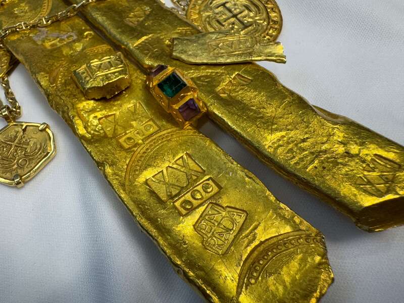 Emerald & Amethyst Ring 1 of 2 Known "1715 Fleet Shipwreck" 20