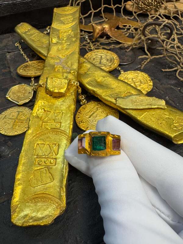 Emerald & Amethyst Ring 1 of 2 Known "1715 Fleet Shipwreck" 13