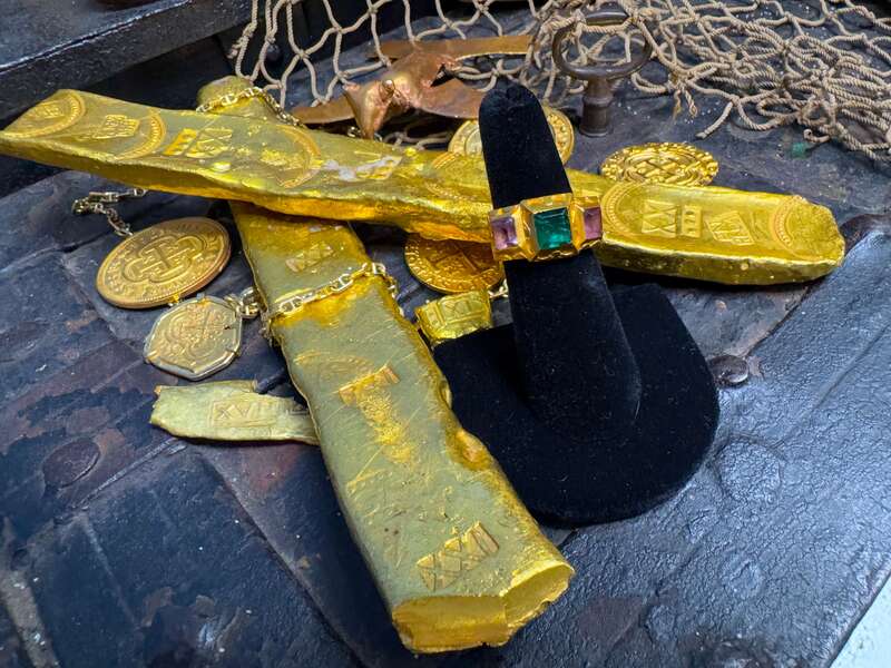 Emerald & Amethyst Ring 1 of 2 Known "1715 Fleet Shipwreck" 28