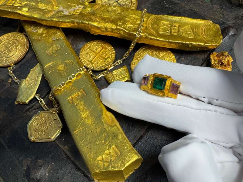 Emerald & Amethyst Ring 1 of 2 Known "1715 Fleet Shipwreck" 51