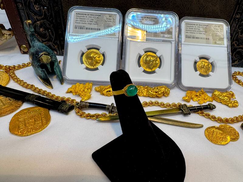 1715 Fleet Shipwreck Emerald Ring 26