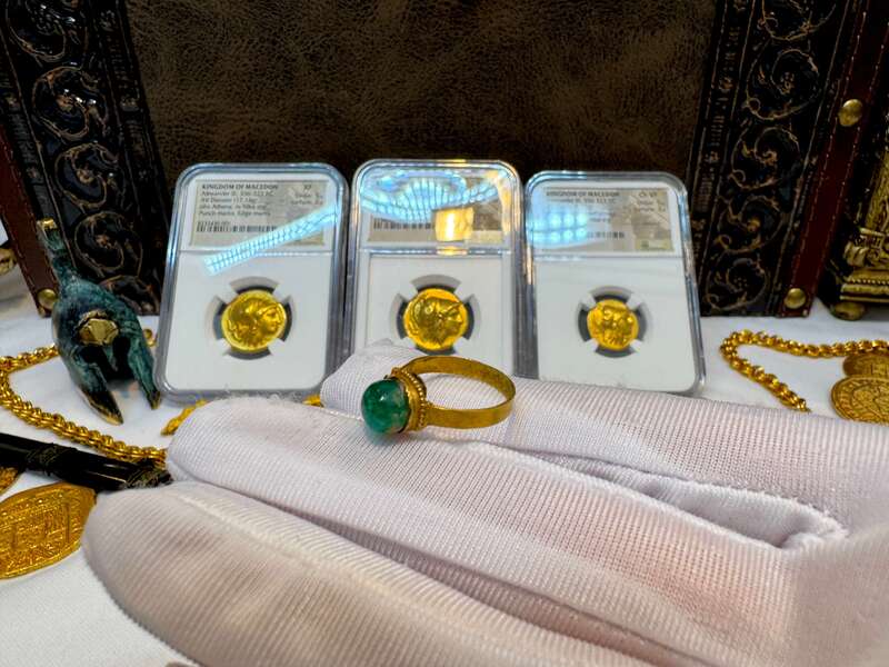 1715 Fleet Shipwreck Emerald Ring 35