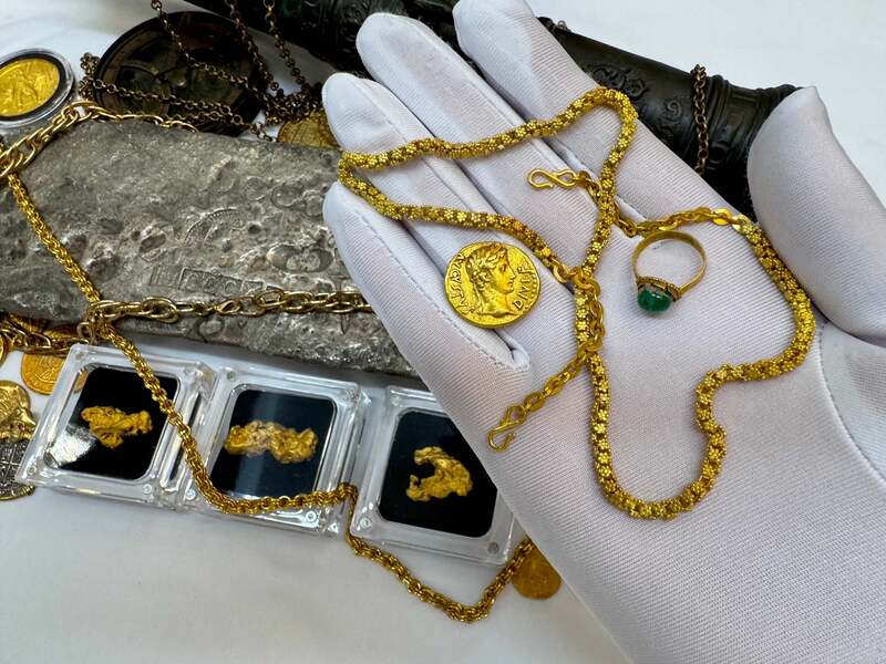 1715 Fleet Shipwreck Emerald Ring 18