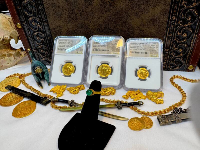 1715 Fleet Shipwreck Emerald Ring 9