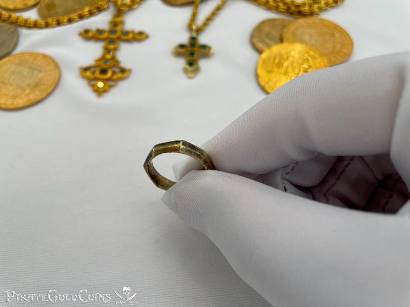 Ring from the "1715 Fleet Shipwreck" 4