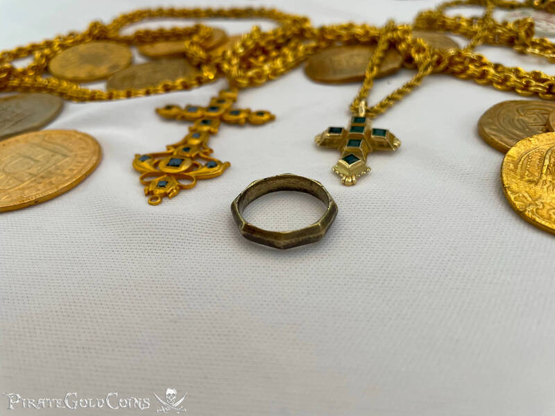 Ring from the "1715 Fleet Shipwreck" 6