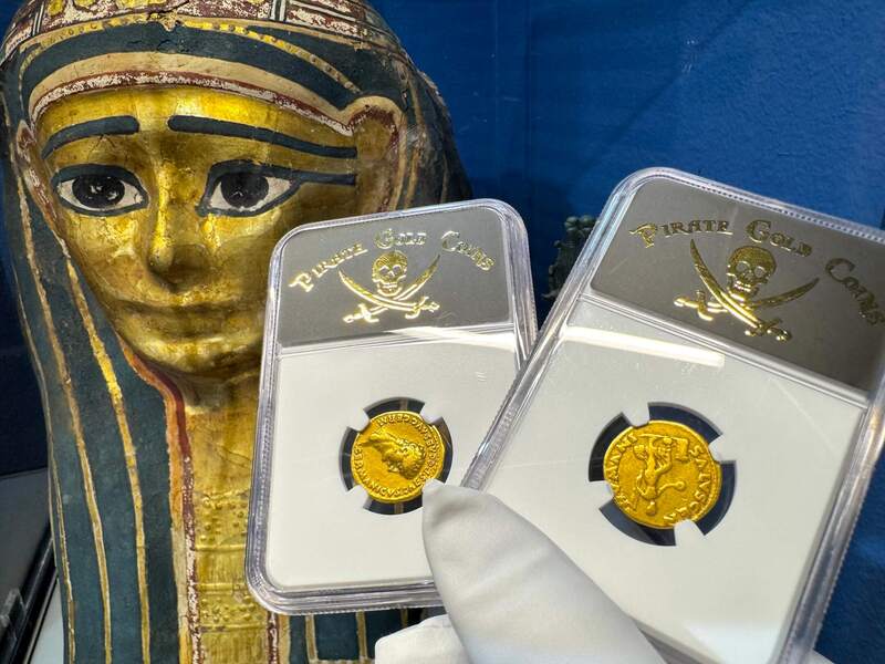 Roman Empire "Caligula" 37-41AD NGC VF 5x2 29