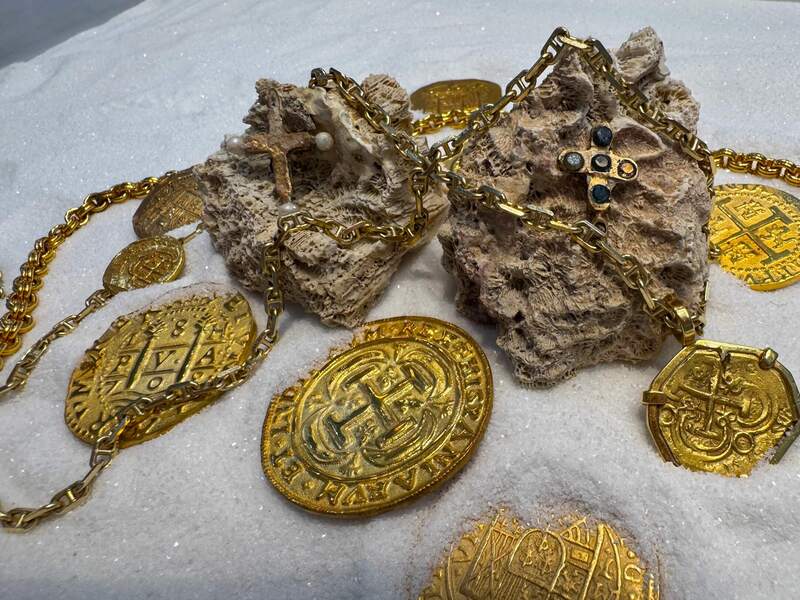 Pearl Cross from Unidentified Shipwreck 18th Cent. 46