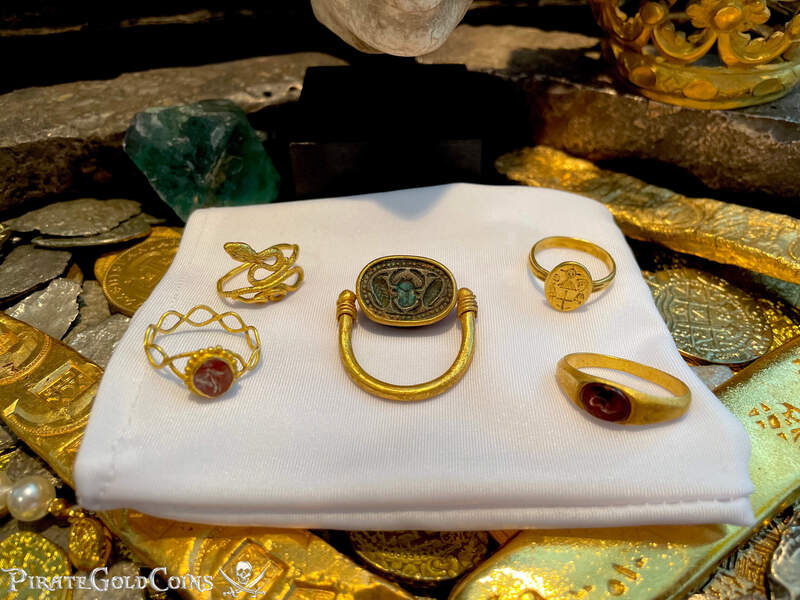 Egyptian Gold Scarab Ring 1200-1000 BC 8