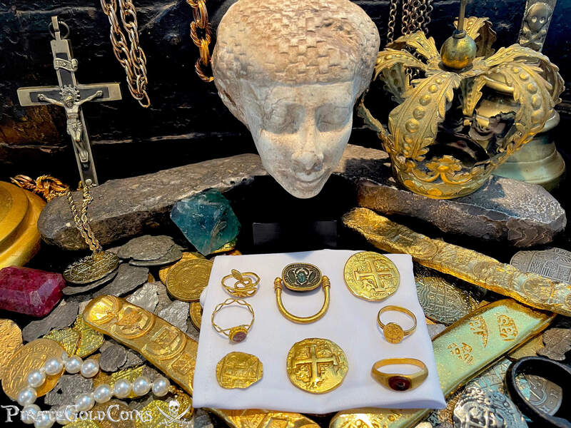 Egyptian Gold Scarab Ring 1200-1000 BC 24