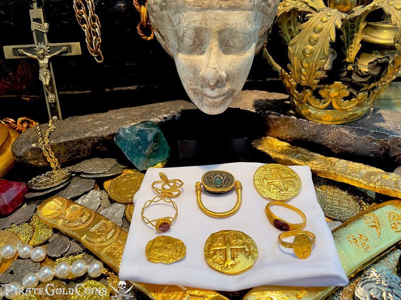 Egyptian Gold Scarab Ring 1200-1000 BC 26