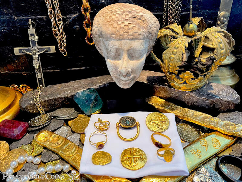 Egyptian Gold Scarab Ring 1200-1000 BC 27