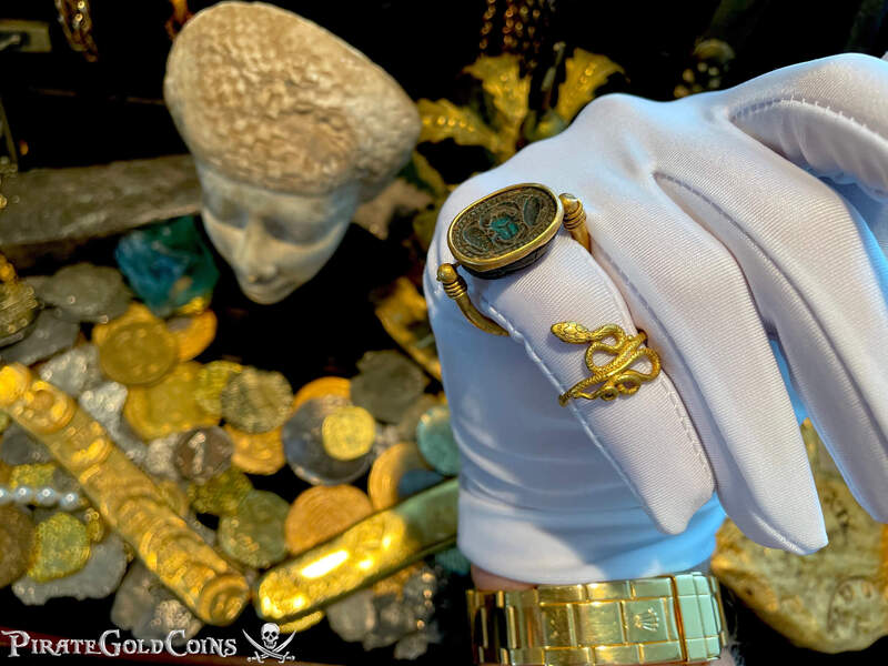 Egyptian Gold Scarab Ring 1200-1000 BC 20