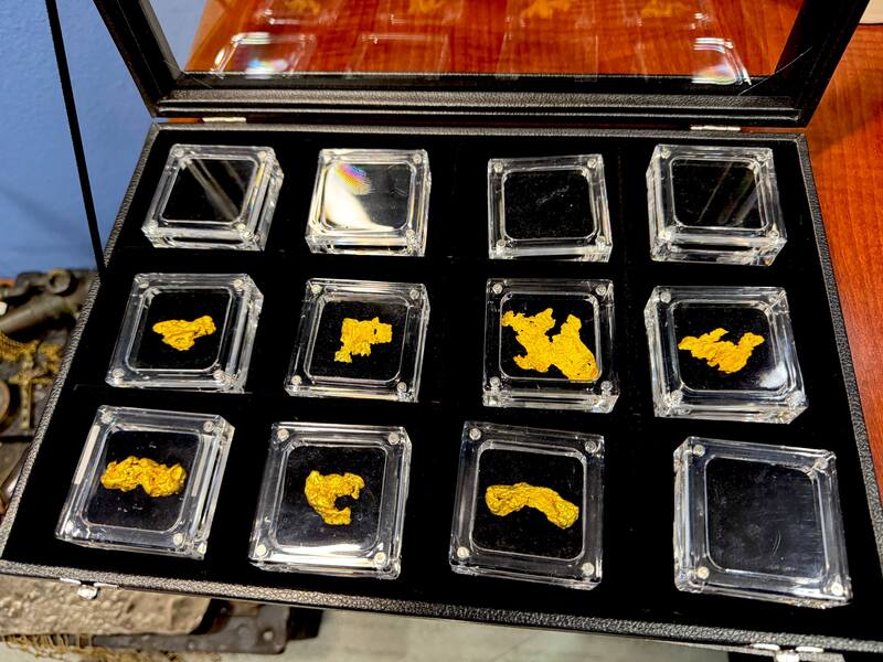 Australian Gold Nugget "Barbell" 26.1 grams 23