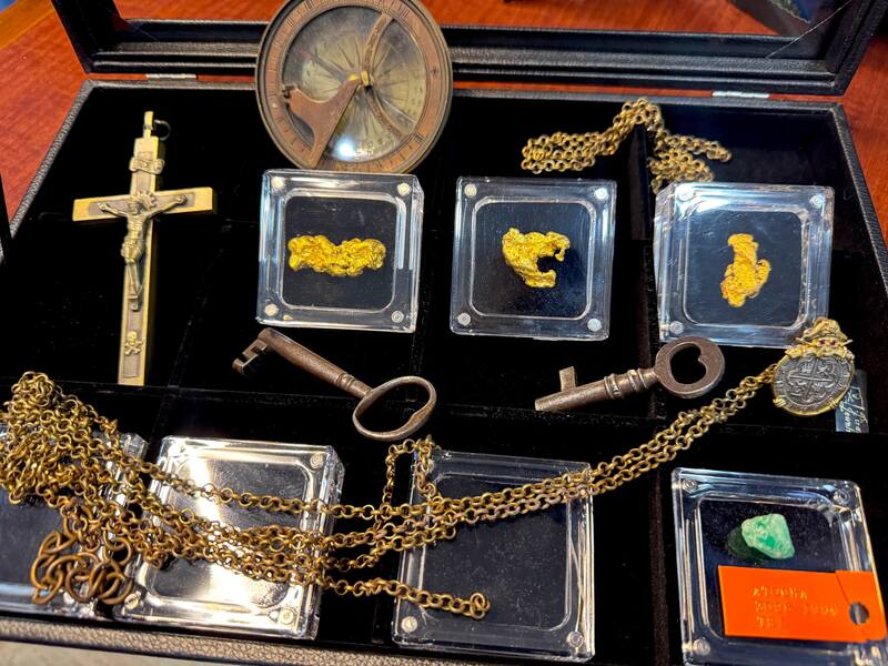 Australian Gold Nugget "Barbell" 26.1 grams 13