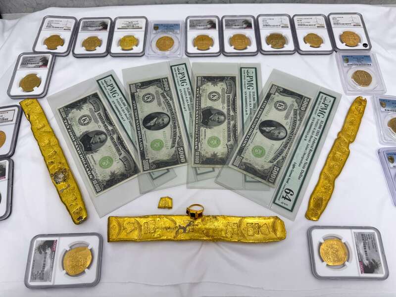 FR 2221k | FR 2231k | $10,000 | $5,000 Matching Serial #'s 37