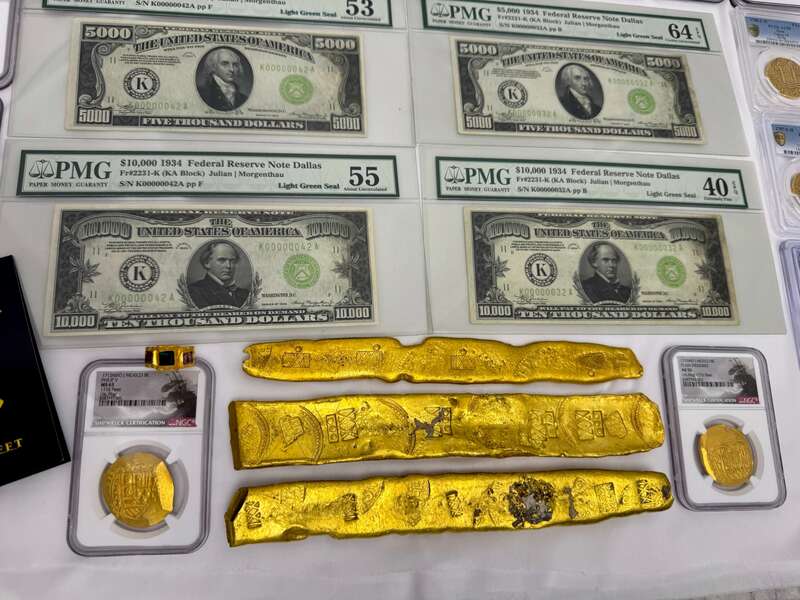 FR 2221k | FR 2231k | $10,000 | $5,000 Matching Serial #'s 7