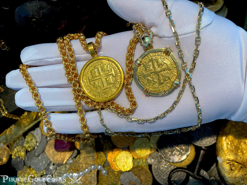 Peru 8 Escudos 1712 "1715 Fleet Shipwreck" Plate Coin Pendant 44