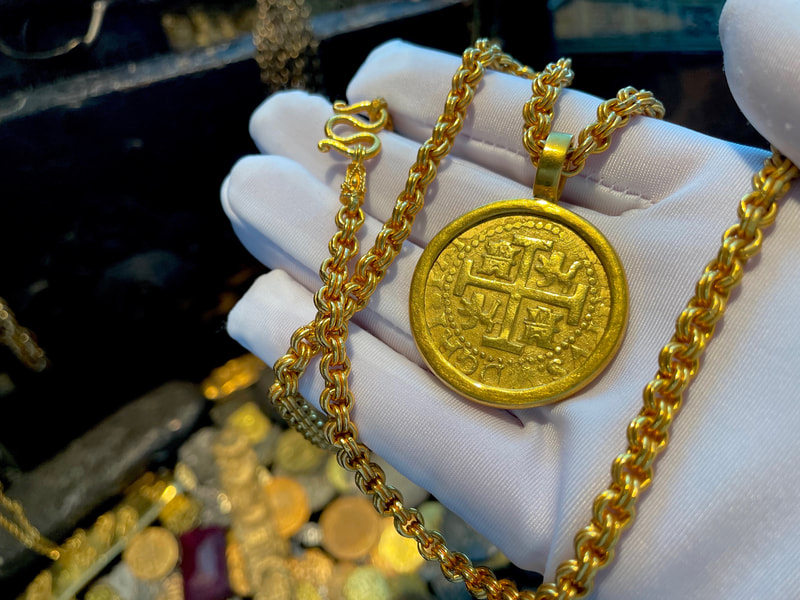 Peru 8 Escudos 1712 "1715 Fleet Shipwreck" Plate Coin Pendant 24