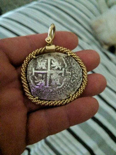 Peru 8 Reales 1697 Shells & Emeralds Pirate Gold Coins Treasure Jewelry 2