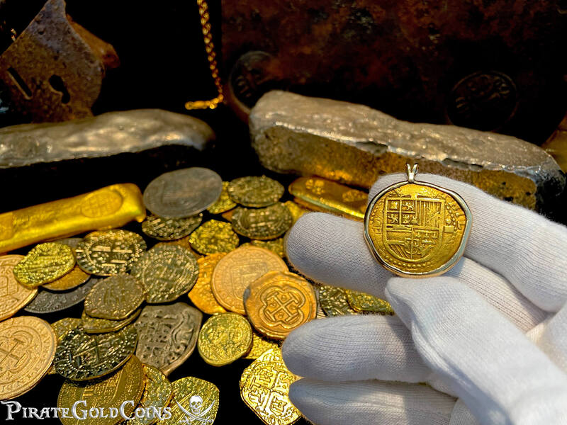 Spain 4 Escudos 1556-98 "Great Color" 14kt Gold Bezel 9