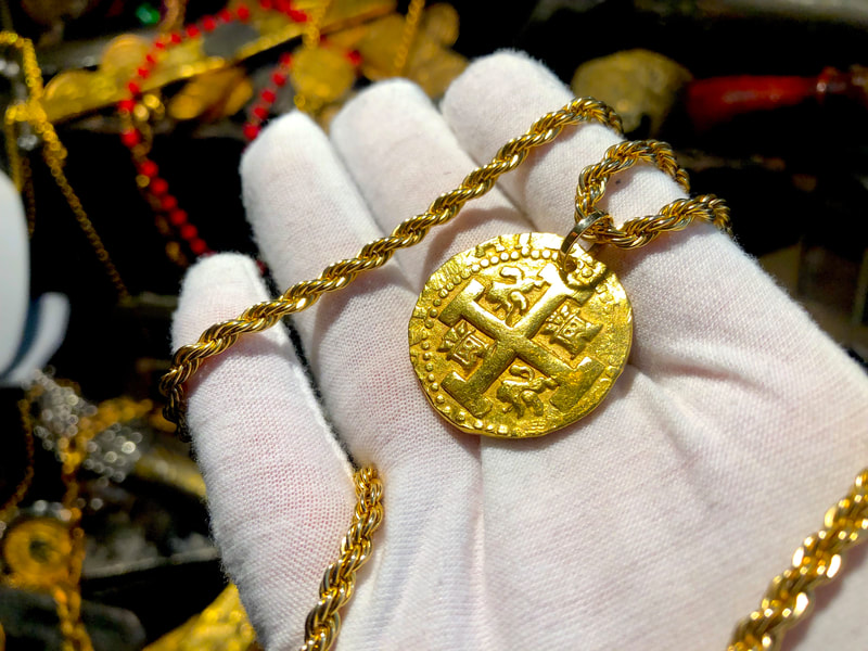 Peru 8 Escudos 1727 "Bold Strike" Pirate Gold Coins Jewelry Treasures 8