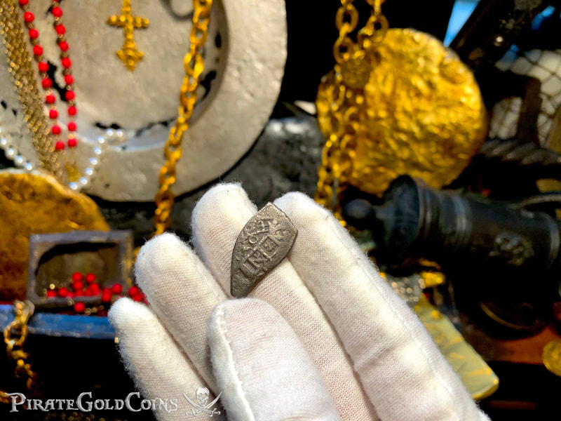 Mexico 1 Real 1704 "Dated - from the 1715 Fleet Shipwreck" 18kt Pendant 7