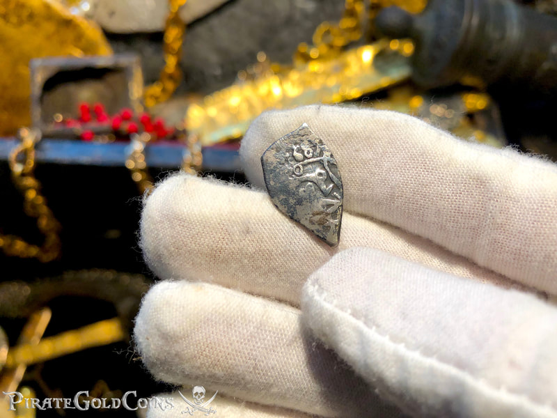 Mexico 1/2 Reales 1687 "Full Date" 18kt Gold Pendant 3