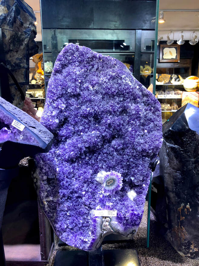 Amethyst | Crystals & Minerals 18