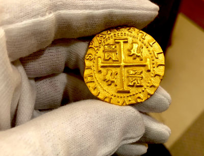 Peru  8 Escudos  1708 "22kt Gold Plated" Replica 3