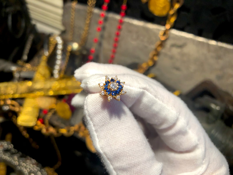 Diamond & Sapphire Earrings 18kt Gold 5