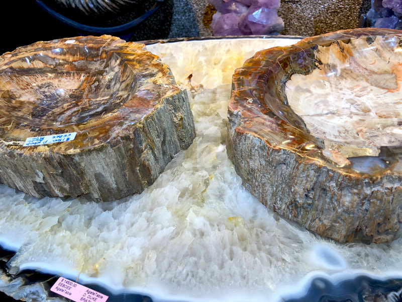 Pirate Gold Coins Treasures of the Earth - Agate Crystal Table 3