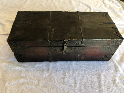 Authentic Treasure Chest (Really held Gold Doubloons) 3